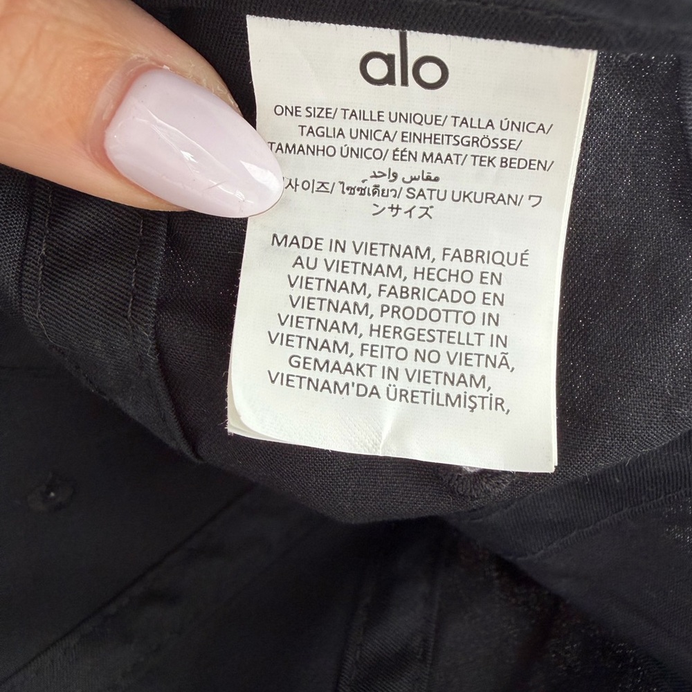 ALO Yoga Womens Black Cap - Picture 4 of 6